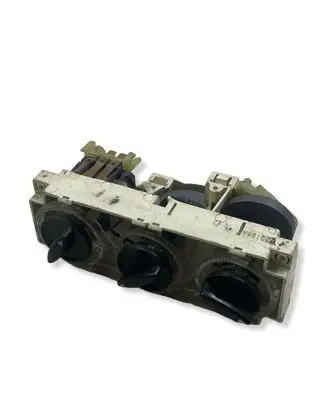 Audi A4 S4 B5 8D Climate control unit 220196A