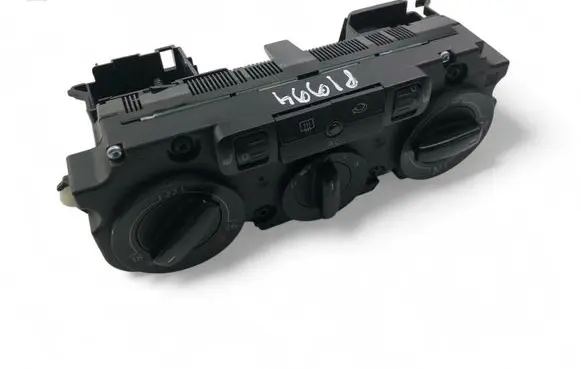 Volkswagen Golf V Interior fan control switch 