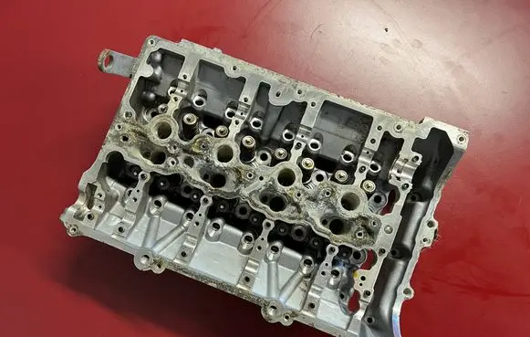 BMW X3 G01 Engine head 8647846 Waterfluid