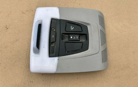 BMW X1 F48 F49 Front seat light