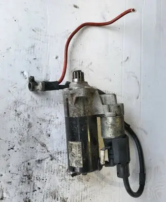 Volkswagen Golf VI Starter motor 02E911024A