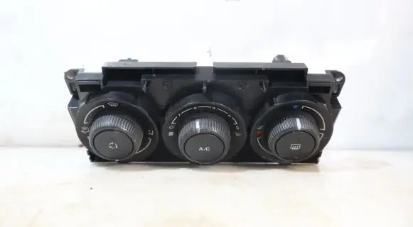 Citroen C3 Picasso Interior fan control switch 