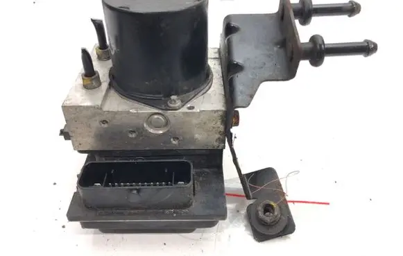 Skoda Fabia Mk1 (6Y) ABS Pump 6R0907379E