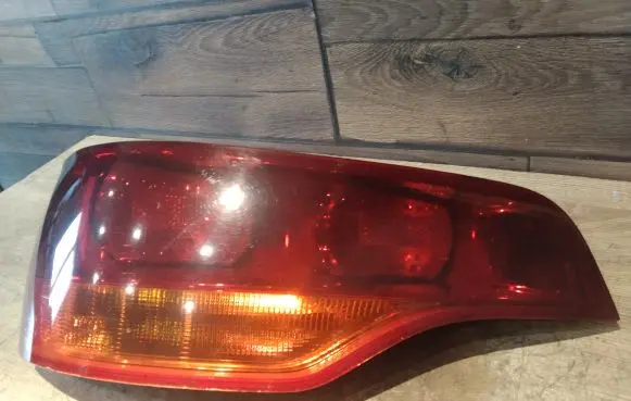 Audi Q7 4L Rear/tail lights 4L0945093 027330102