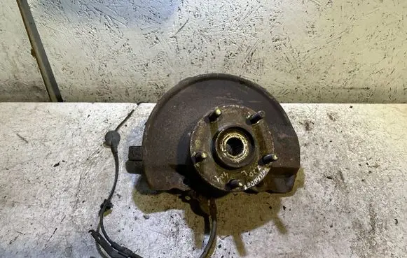 Mitsubishi Outlander Front wheel hub