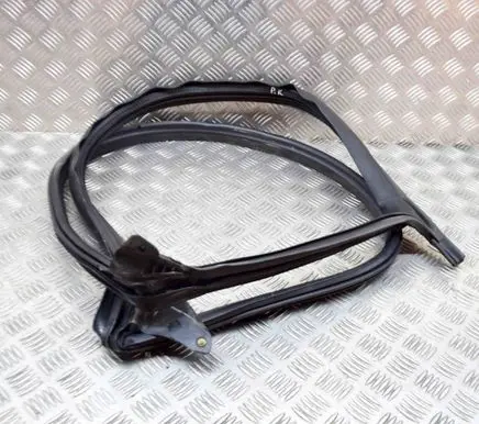 Tesla Model 3 Rubber seal front coupe door 109049950F