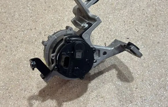 Hyundai Ioniq 5 Electric auxiliary coolant/water pump