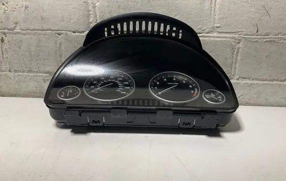 BMW 5 F10 F11 Speedometer (instrument cluster) 9249343 1518338 48868141