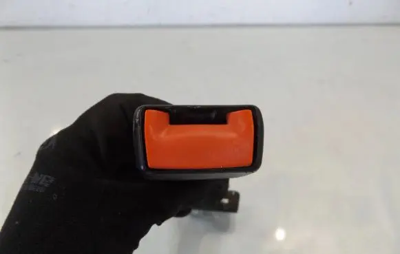 Fiat Stilo Rear seatbelt buckle