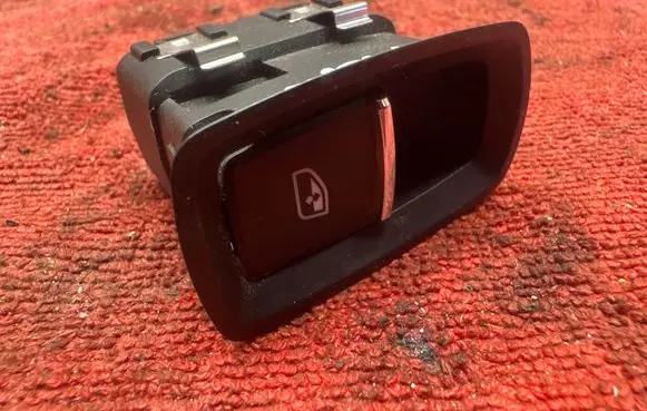 Porsche Macan (95B) Electric window control switch 7PP959855E 10119653