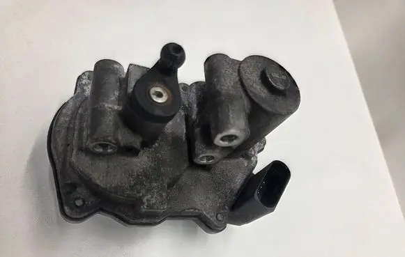 Audi A6 S6 C6 4F Intake manifold valve actuator/motor 059129086L 1019809S06 A2C53289031