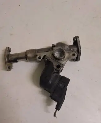 BMW 3 E90 E91 EGR valve 7563241 239814006