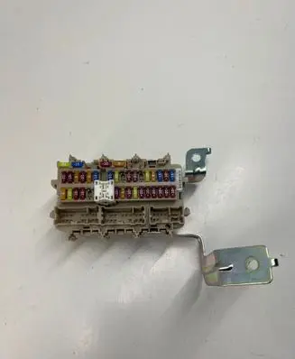 Nissan Navara D23 Fuse module 4KJ0A C30334