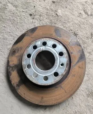 Volkswagen Golf V Front brake disc