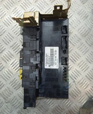 Mercedes-Benz C W203 Fuse module 2035453701 5DK00848643