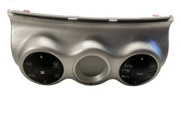 Toyota Urban Cruiser (XP110) Climate control unit 75D323