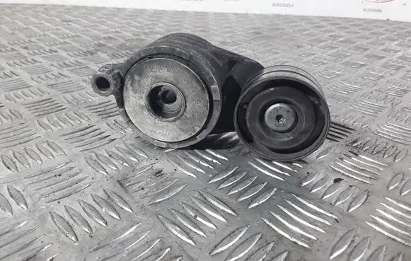 Mercedes-Benz S W222 Alternator belt tensioner A6422001970
