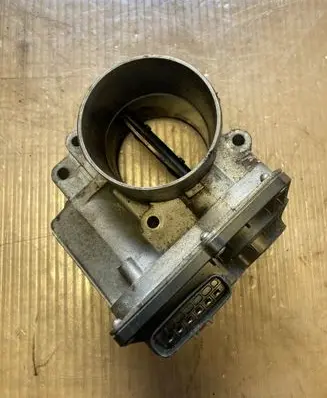 Subaru Forester SH Throttle valve 16112AA260 00141 2M020052