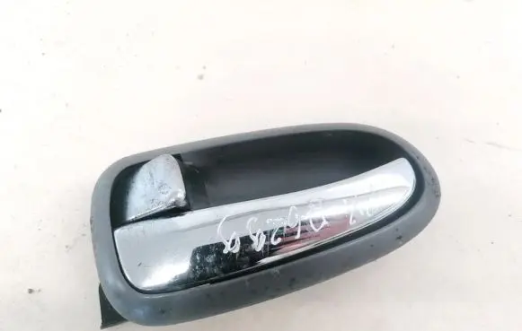 Hyundai Sonata Front door interior handle