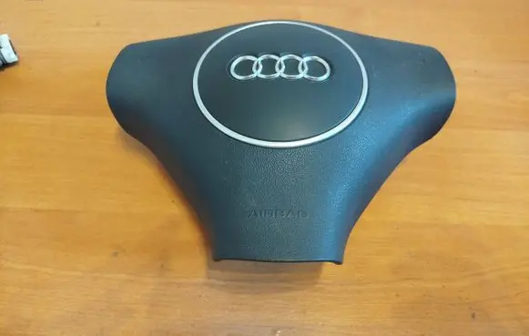 Audi A3 S3 8P Steering wheel airbag 8E0880201AT