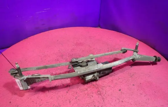 Volvo S80 Front wiper linkage and motor 09151848