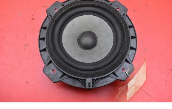 SsangYong Tivoli Subwoofer speaker 8930035010