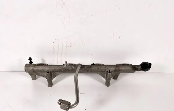 BMW 3 E92 E93 Fuel main line pipe 7639979 13537639979
