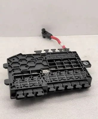 Mercedes-Benz GLC X253 C253 Positive cable (battery) T915102