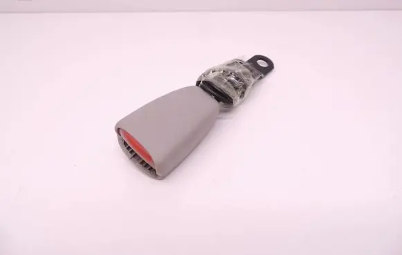 Volvo C70 Front seatbelt buckle D82