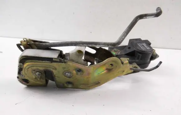 Mitsubishi Space Wagon Front door lock