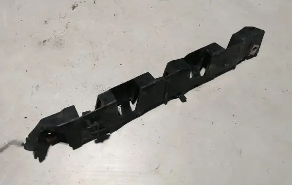 Citroen C4 I Front bumper mounting bracket 9648067880