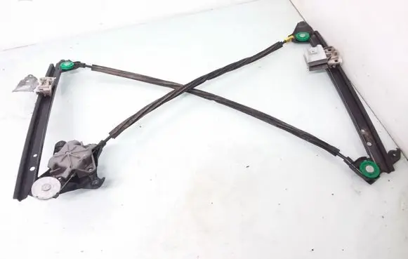 Rear door manual window regulator