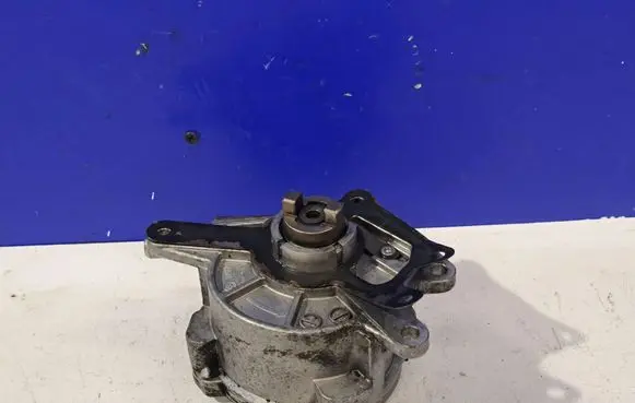 Mercedes-Benz ML W164 Vacuum pump A6422300165