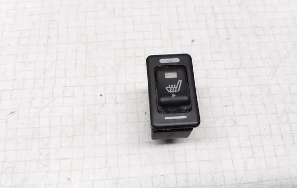 Nissan Primera Seat heating switch 261247