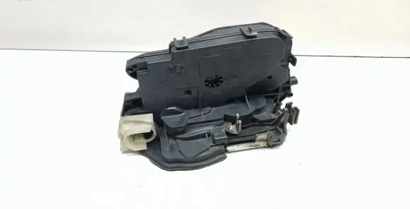 BMW X1 E84 Front door lock 7059968