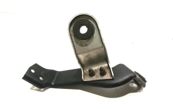 Audi A8 S8 D3 4E Intercooler pipe mounting bracket 4E0145545B 4E0145813C