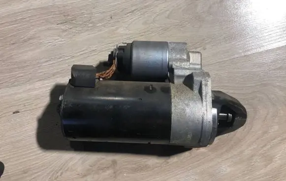 Mercedes-Benz C W204 Starter motor A6519062800 0001139065 20130317