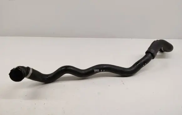 Volvo V60 Engine coolant pipe/hose 32339123