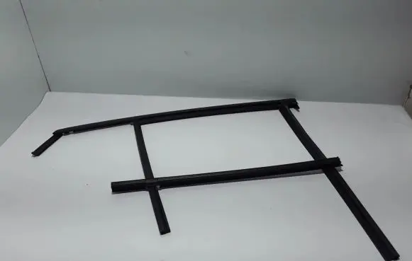Volvo C40 Rubber seal rear door 32274531