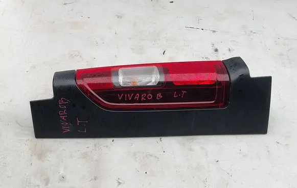 Opel Vivaro Rear/tail lights