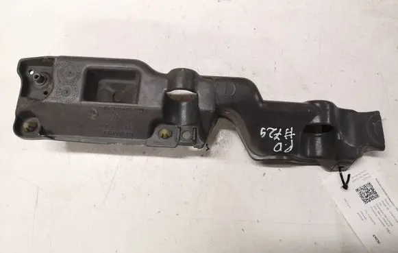 Renault Scenic III - Grand scenic III Front bumper mounting bracket 631220010R