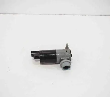 Volvo V40 Windscreen/windshield washer pump