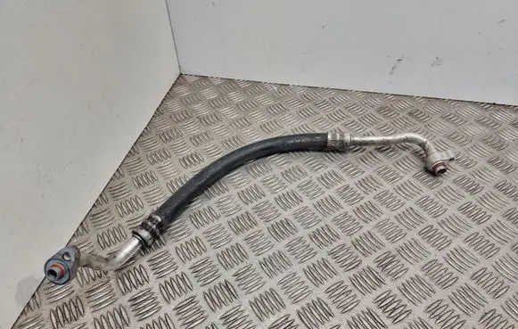 Ford C-MAX I Air conditioning (A/C) pipe/hose