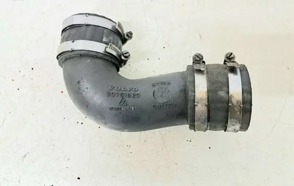 Volvo V70 Intercooler hose/pipe 30751920