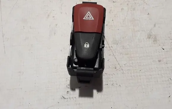 Renault Megane III Hazard light switch