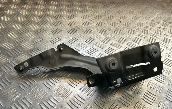 Audi Q5 SQ5 Fender mounting bracket 80A821136A 81911S