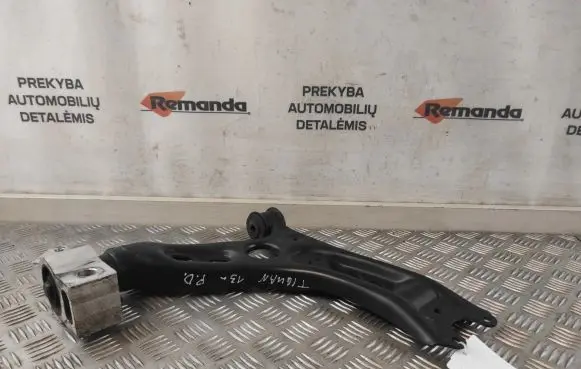 Volkswagen Tiguan Front lower control arm/wishbone