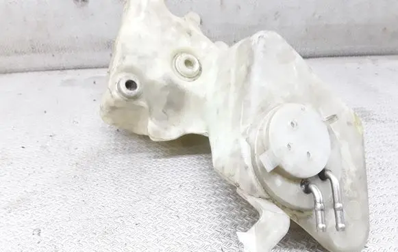 Mercedes-Benz S W220 Windshield washer fluid reservoir/tank 2208690020