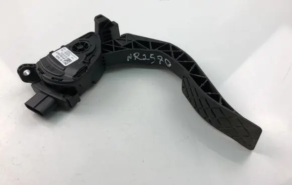 Audi A6 S6 C7 4G Accelerator throttle pedal bracket 8K1723523A