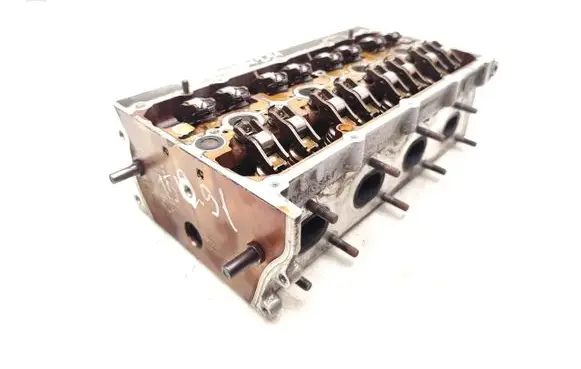 Volkswagen Touran I Engine head 03C103358F